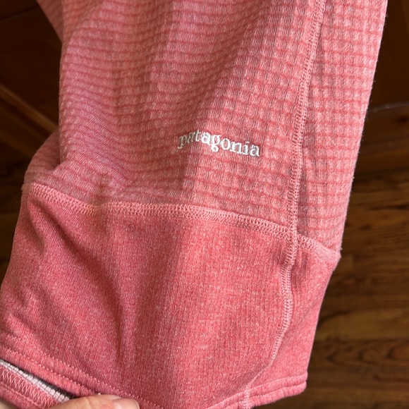 Patagonia 1/2 zip top, large - Picture 7 of 8